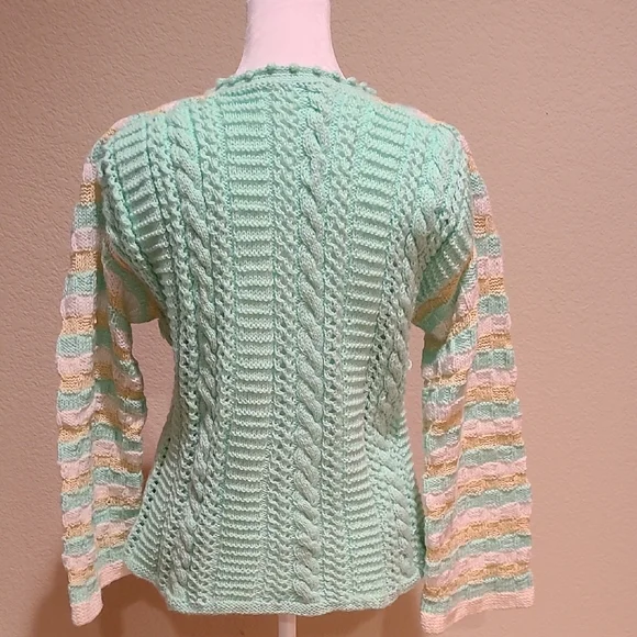 Vintage Mint Green Cable Knit V-Neck Sweater - Picture 4 of 5